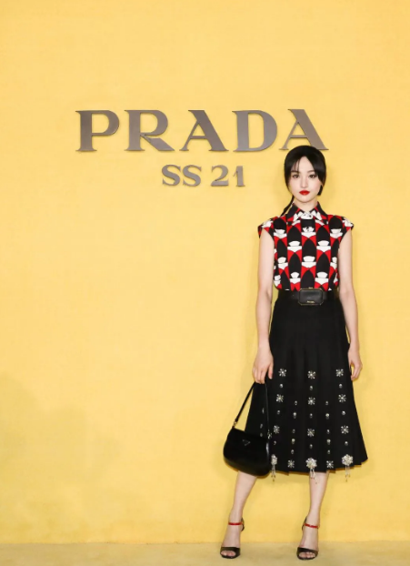 鸟哥条记,品牌计策,品牌调查报,Prada,品牌营销,代言人,宣传,计策,品牌 鸟哥条记,品牌计策,品牌调查报,Prada,品牌营销,代言人,宣传,计策,品牌