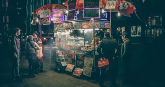 地摊+直播=年入500万新物种,真实案例,速看!