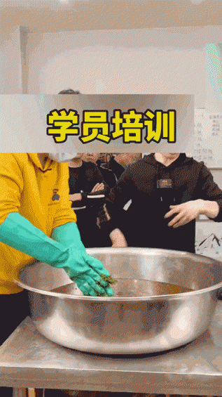 地摊+直播=年入500万新物种,真实案例,速看! 102 地摊+直播=年入500万新物种,真实案例,速看!