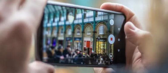 大胸美女卖“男装”,短视频免费引流的套路到底有多野?